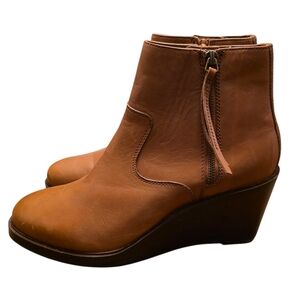 Clarks Women's Tan Leather Wedge Ankle Boots Size 11